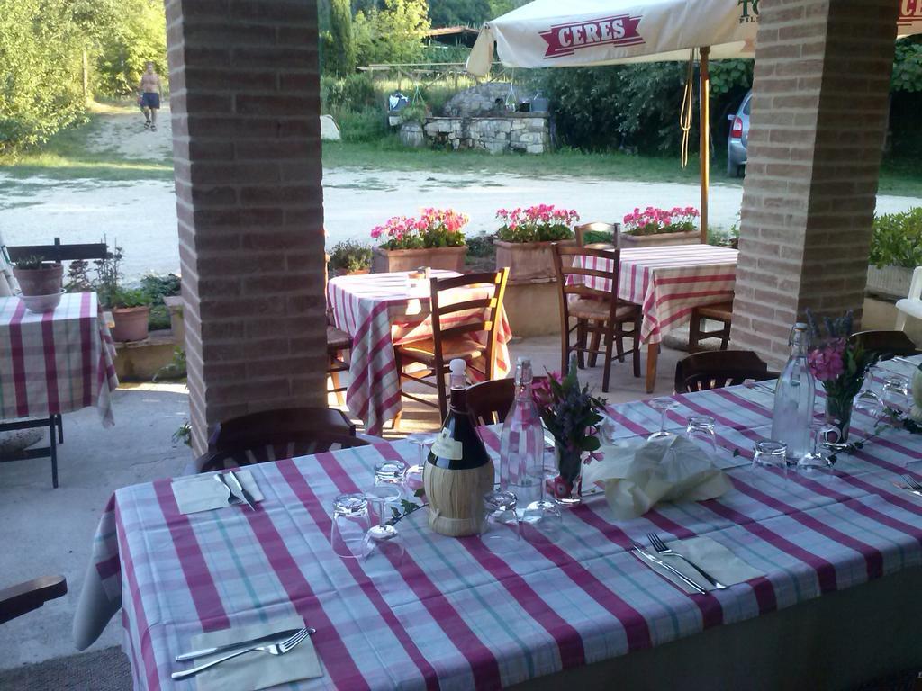 Agriturismo Santa Caterina Castelnuovo di Val di Cecina Kültér fotó