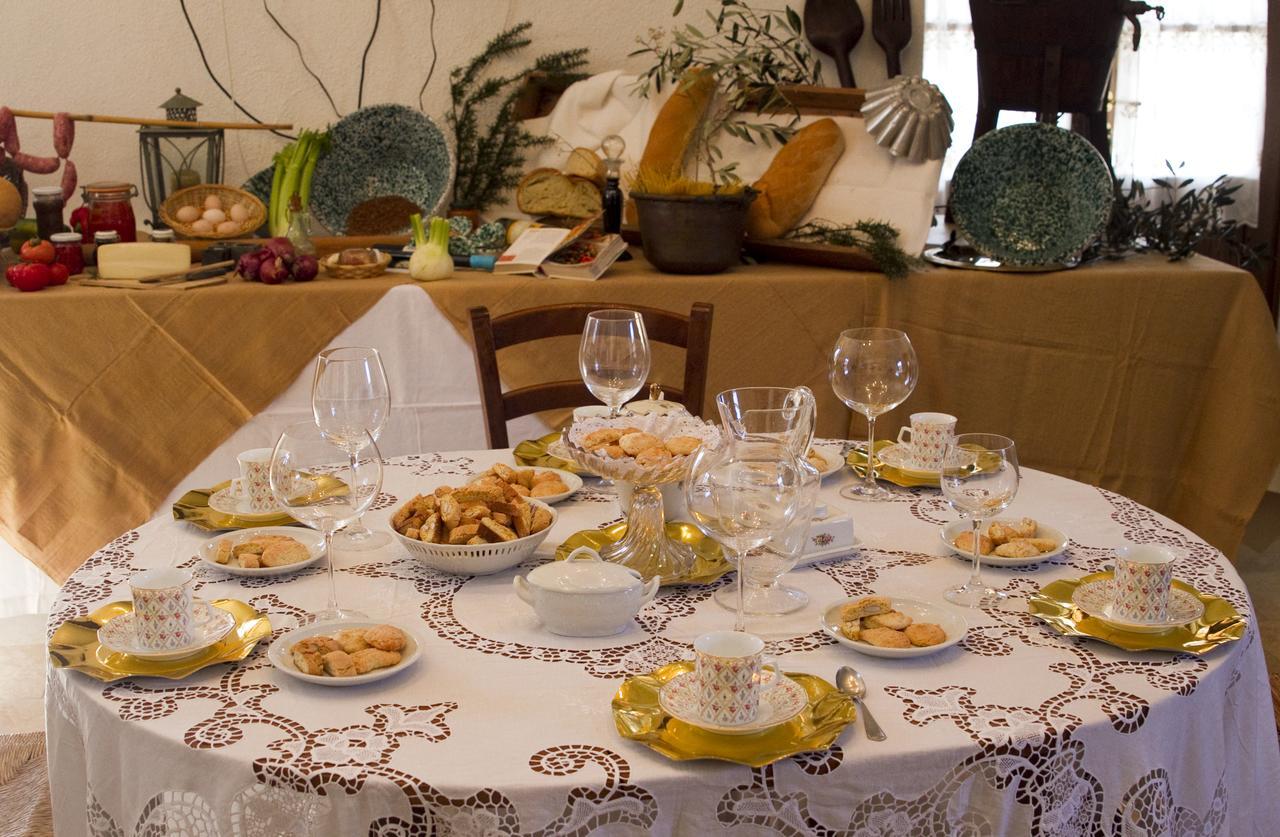 Agriturismo Santa Caterina Castelnuovo di Val di Cecina Kültér fotó