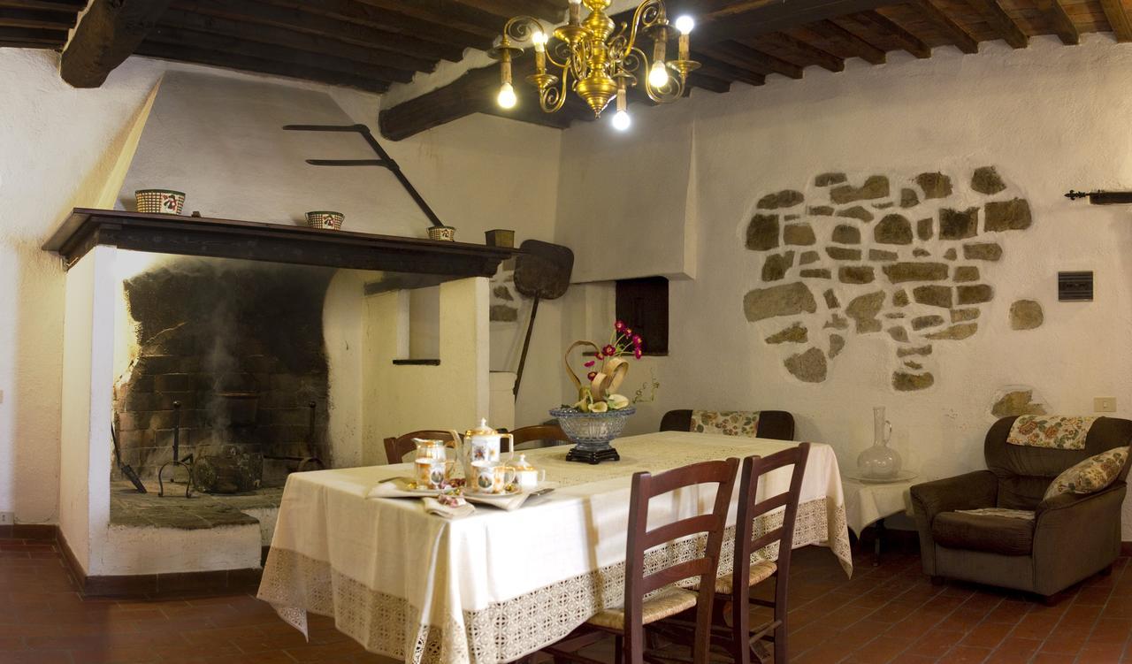 Agriturismo Santa Caterina Castelnuovo di Val di Cecina Szoba fotó