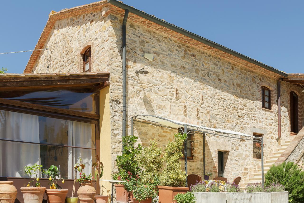 Agriturismo Santa Caterina Castelnuovo di Val di Cecina Kültér fotó